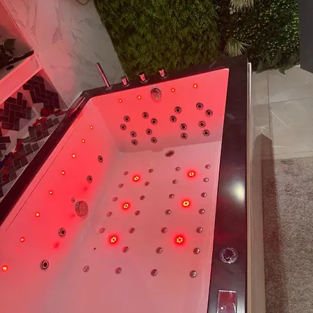 Jacuzzi Privatif * Deuil-la-Barre
